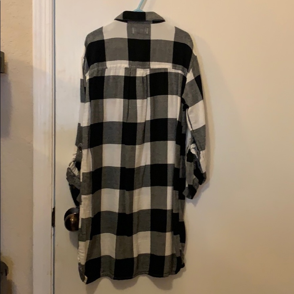 Three button down winter dresses - Picture 8 of 9